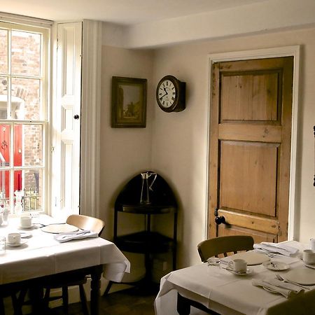 The Library House B&B Ironbridge Extérieur photo