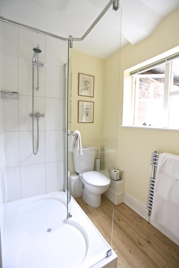 The Library House B&B Ironbridge Extérieur photo