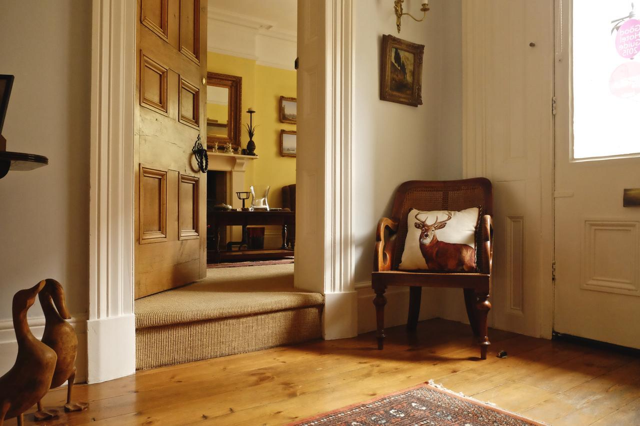 The Library House B&B Ironbridge Extérieur photo